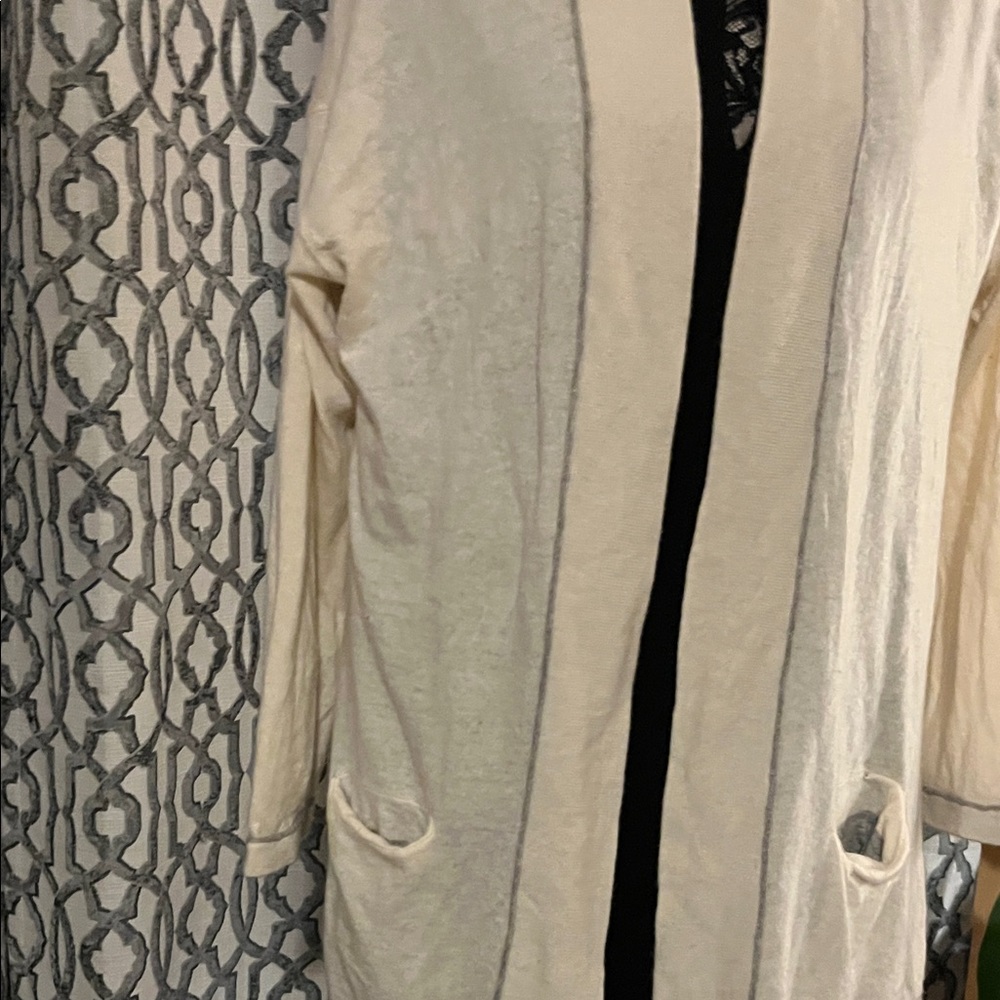 Chic Cream and Gray Cashmere Open-Front Cardigan - Picture 2 of 13